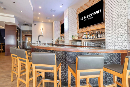 Bar, Sandman Hotel Red Deer