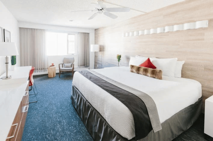 Regular King Room, Elk + Avenue Hotel, Banff, Canada