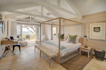 Bedroom, Abalone Guest Lodge