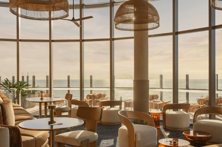 Avani Mooloolaba, Sully's Bar