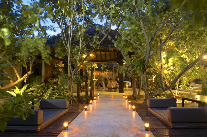 Barnacles Bar, Seven Sea, Koh Kraden, Thailand
