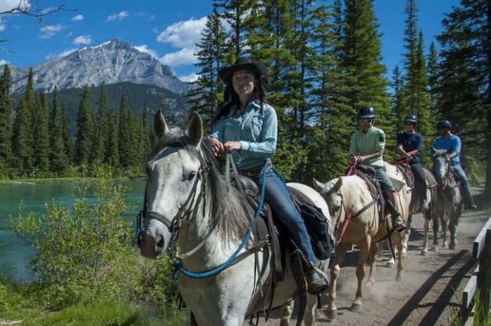 Horse ride, Bow River, Banff