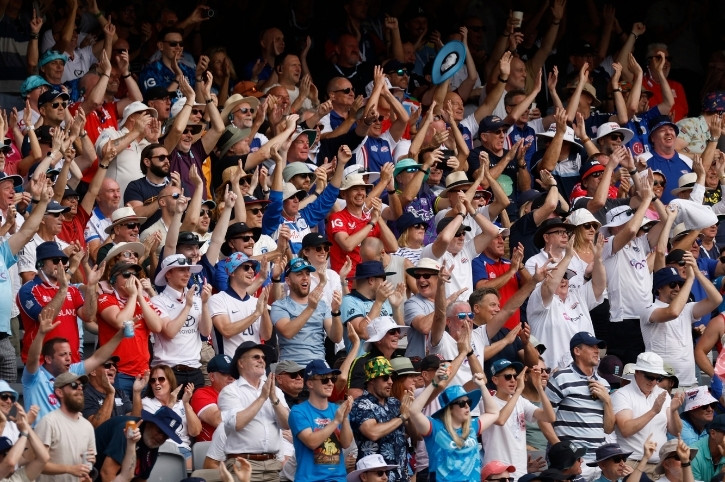 England cricket fans
