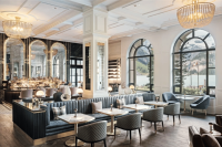 Fairmont Chateau Lake Louise, Fairmont Bar and Restaurant