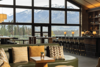 Fairmont Jasper Park Lodge, Bar
