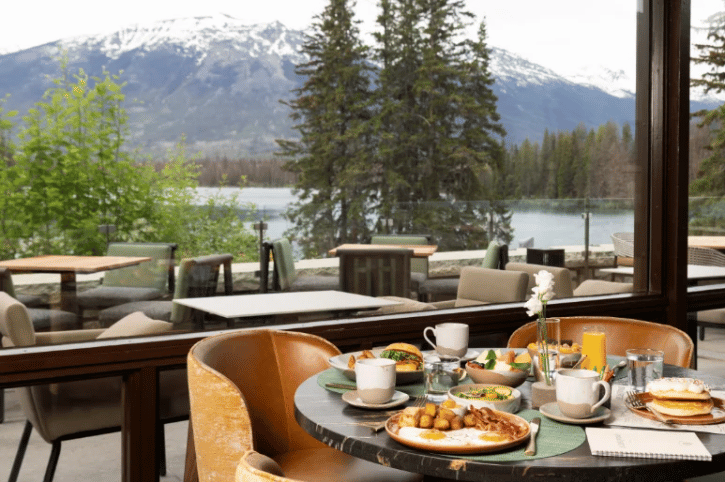 Fairmont Jasper Park Lodge, Elderwood Restaurant