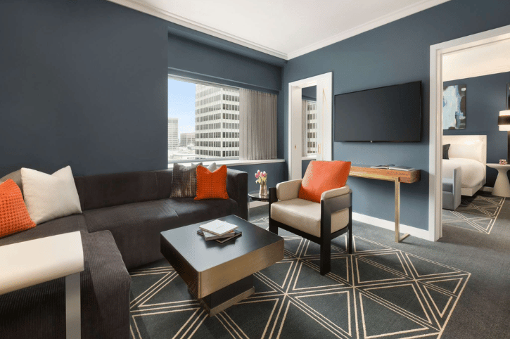 Fairmont The Queen Elizabeth - Fairmont Gold Suite King