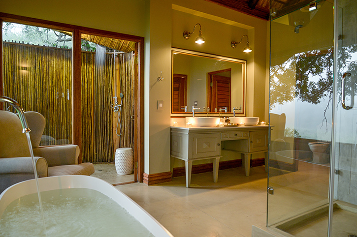 Guest Bathroom, Guest Suite, Narina Lodge, Lion Sands, South Africa