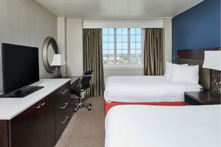 Guest Room, Hotel Alex Johnson, Rapid City, South Dakota