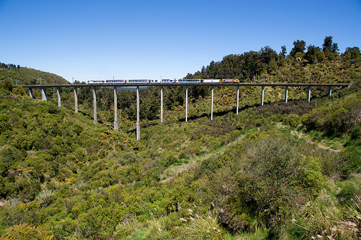 Northern Explorer Hapuawhenua Viaduct Distance