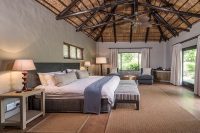 Bedroom, River Lodge
