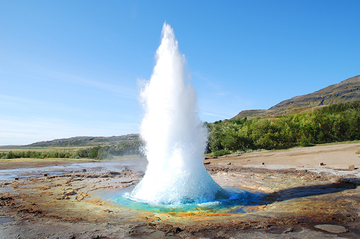 Steamboat Geyser, Yellowstone National Park, Wyoming