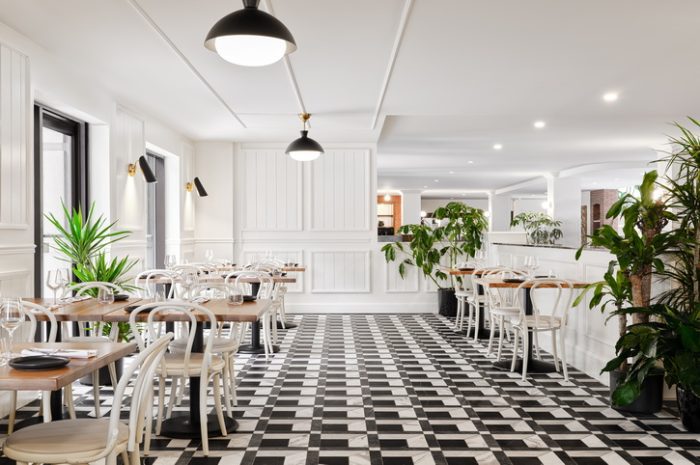 Dining, Metcalfe Hotel, Ottawa, Canada