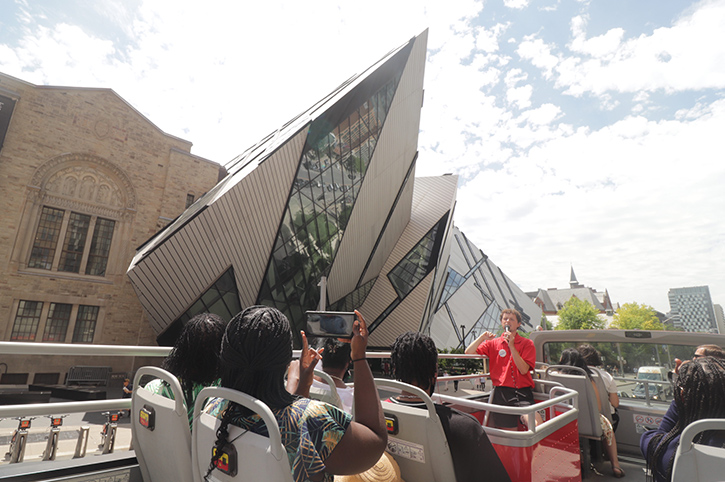 Toronto Hop-on Hop-off sightseeing bus tour