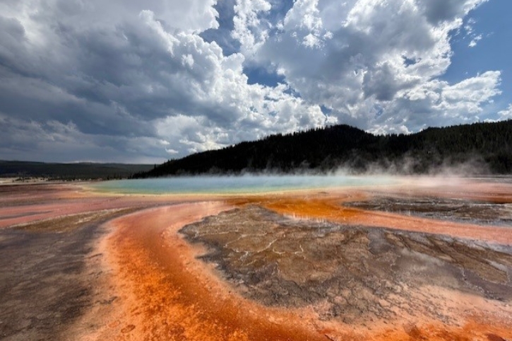 Grand Prismatic Lake, Yellowstone National Park, USA